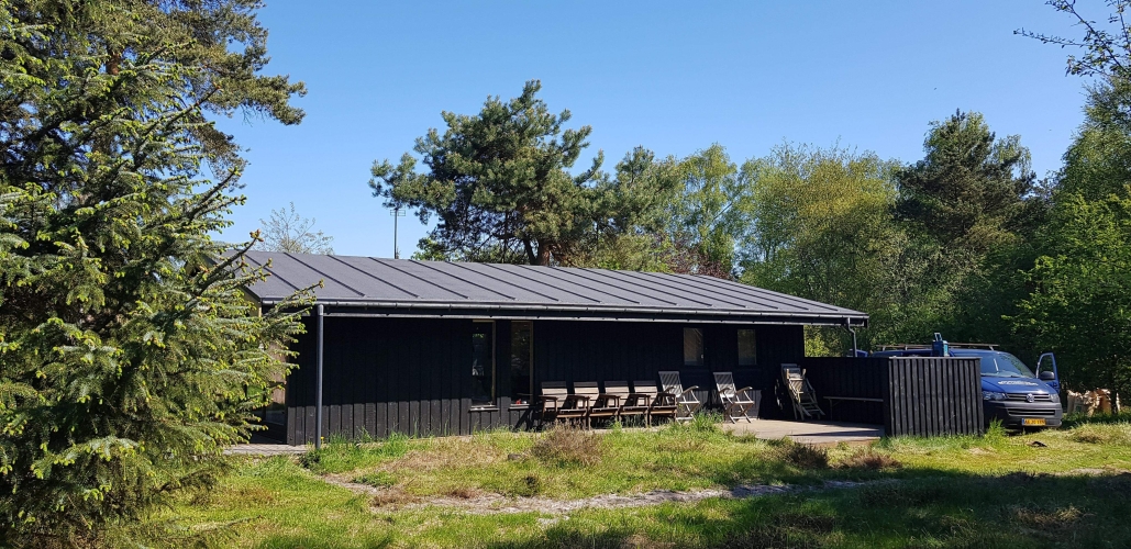 Lægning af nyt tagpap på et sommerhus i Vig og omegn